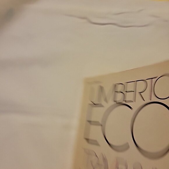 Travels in Hyperreality : Essays by Umberto Eco Paperback - Picture 6 of 6